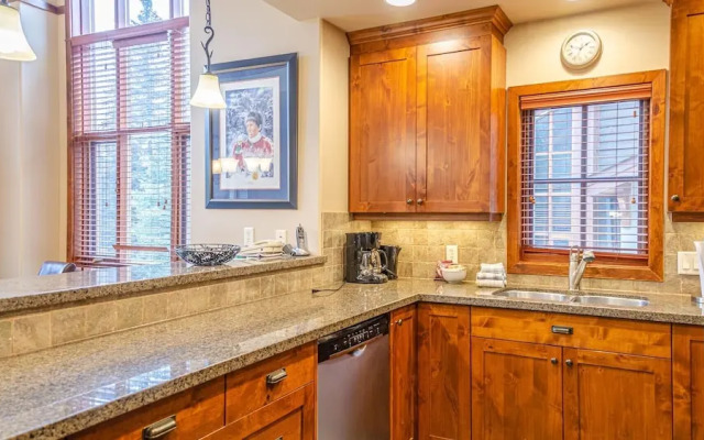 Woodhaven #32 By Bear Country