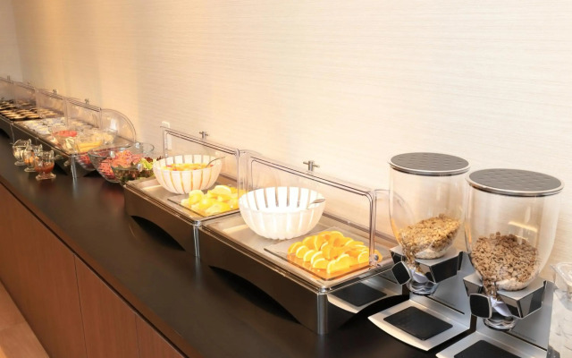Smile Hotel Premium Osaka Hommachi