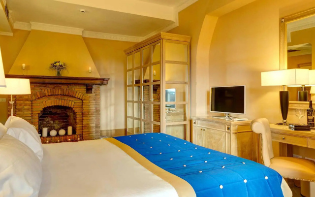 Villa Tolomei  & Resort
