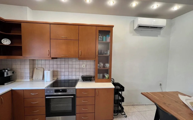 Cozy 1 Bd Apt in Therisos with Balcony