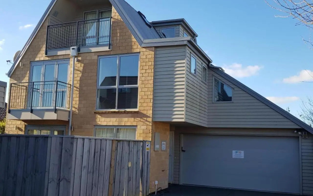 Regents 94B - Christchurch Holiday Homes
