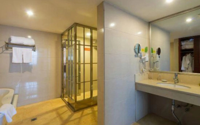 Huang Longshun Hotel