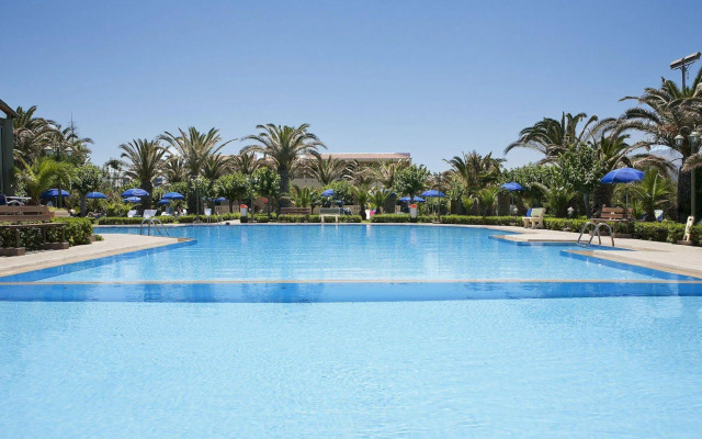 Marinos Beach Hotel