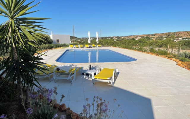 Orange Grove Residence