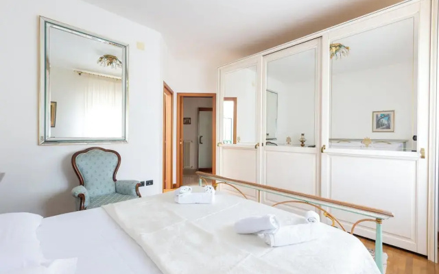 4046 Villa Del Vecchio by Barbarhouse