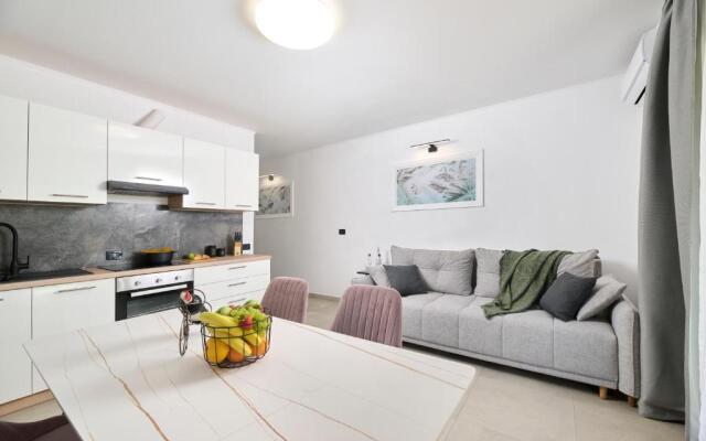 Apartment Zambratija