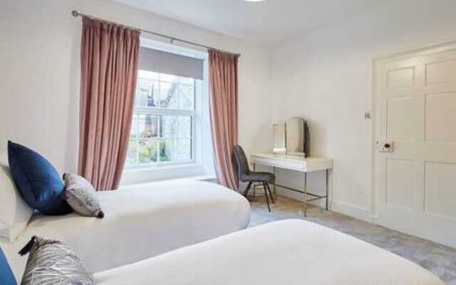 Host Stay South View