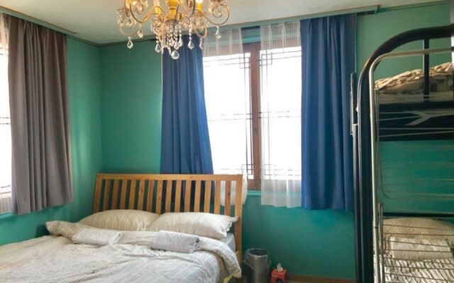 Avocado Guesthouse - Hostel