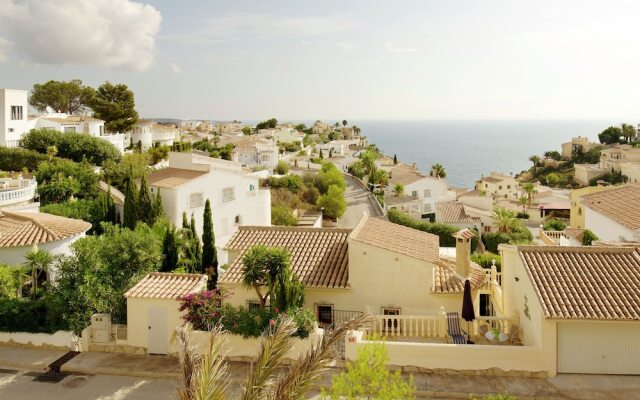 Beautiful Holiday Villa With Private Swimming Pool in Quiet Benitachell