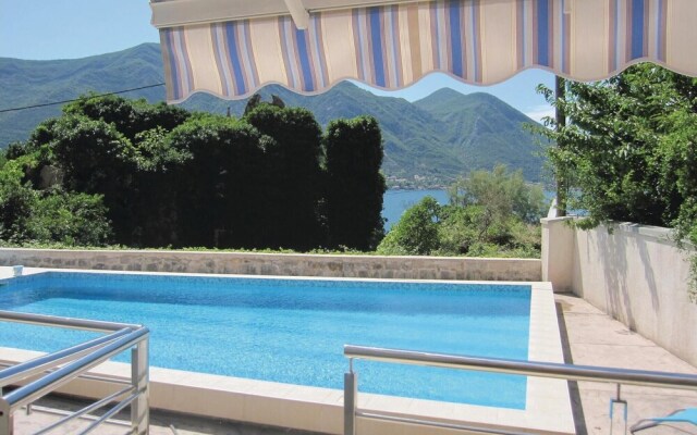 Stunning Home in Kotor With Wifi and 1 Bedrooms