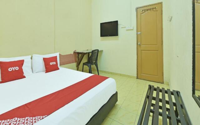 OYO 90706 Empire Inn 2