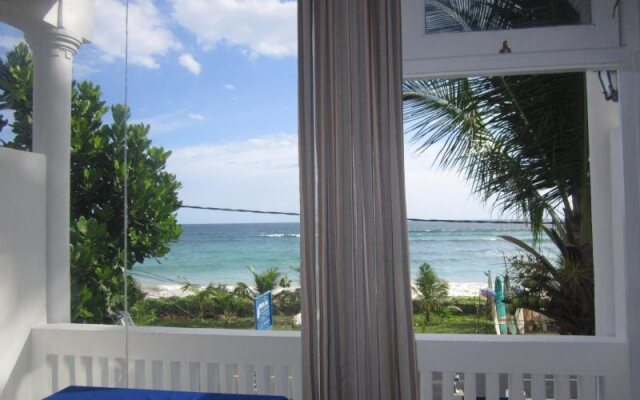 White Surfing Beach Resort