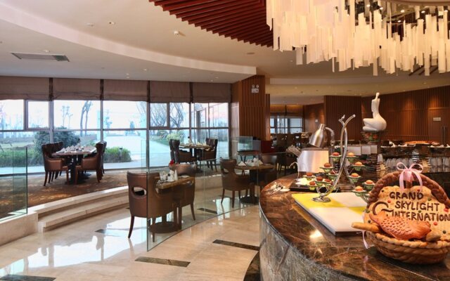 Grand Skylight International Hotel Gongqingcheng