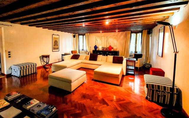 Villa Foscolo - Luxury Rooms & Apartments