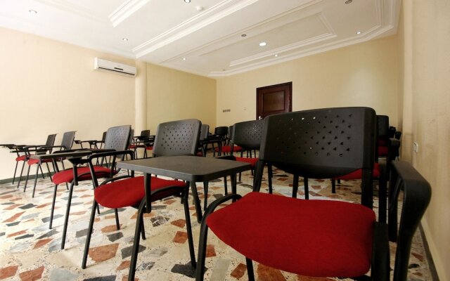 Planet One Hotel & Wellness