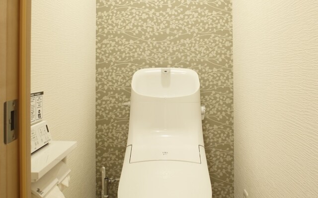 F24 302 Premium Suite 1Ldk With Parking