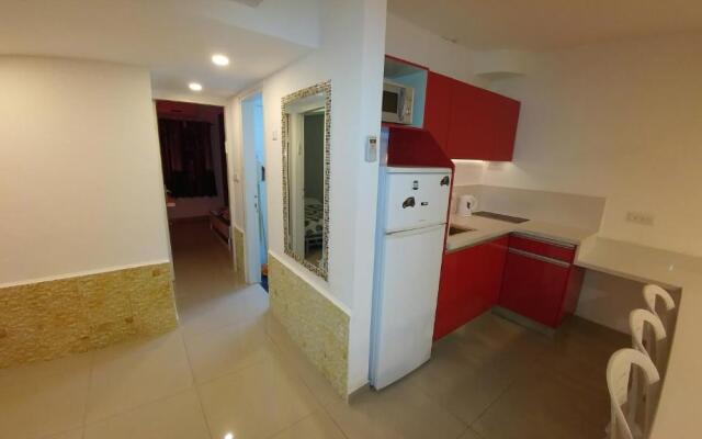 Avshalom Holiday Apartments