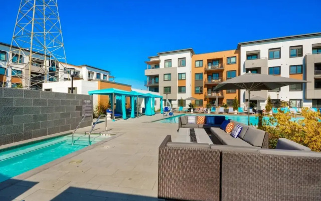 Bluebird Suites near Facebook HQ