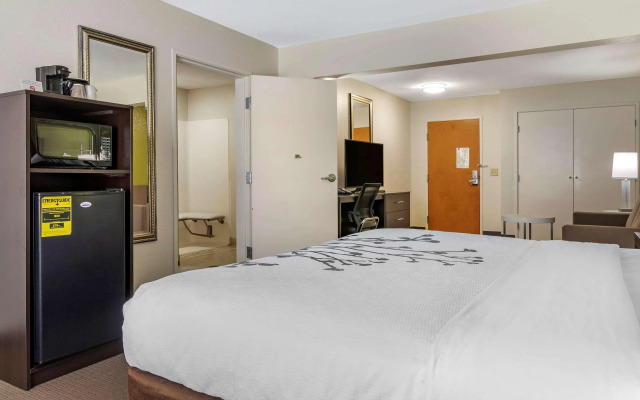 Sleep Inn & Suites Brunswick North