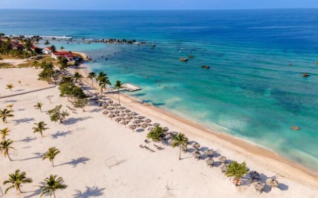 Melia Trinidad Peninsula