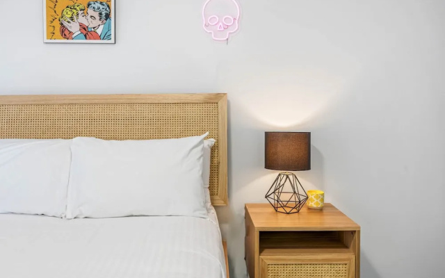 Trendy 2-bed Home With Outdoor Entertainment – Guest Rooms – Yaroomba
