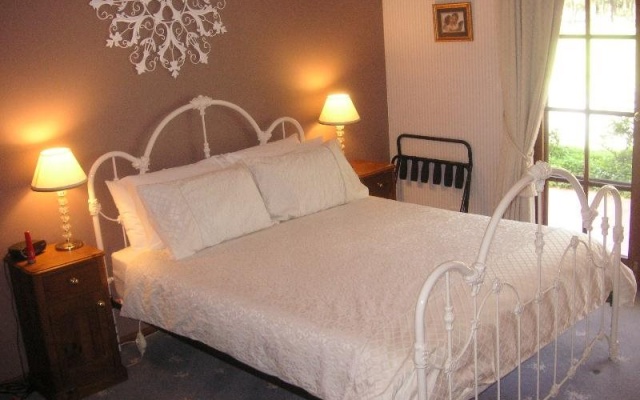 Rosedale Bed and Breakfast – Guest Rooms – Lovedale
