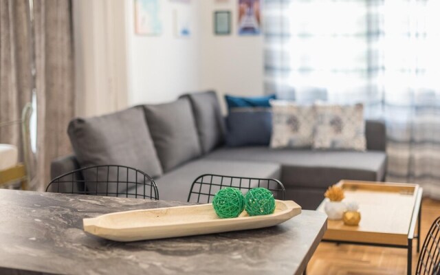 Athens Bright Suite by Cloudkeys
