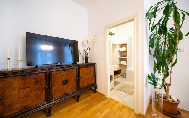 Luxurious Kafka family apt in Old Town