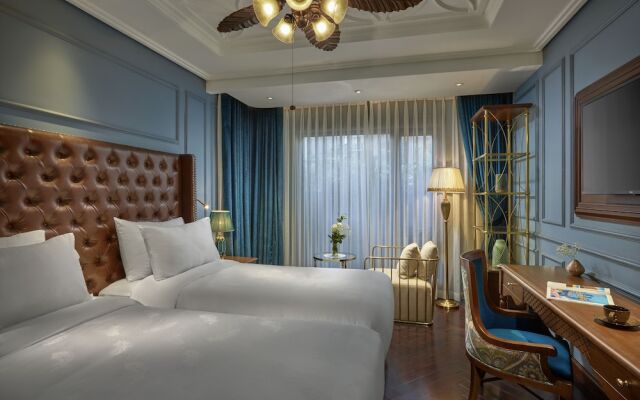 Peridot Grand Luxury Boutique Hotel