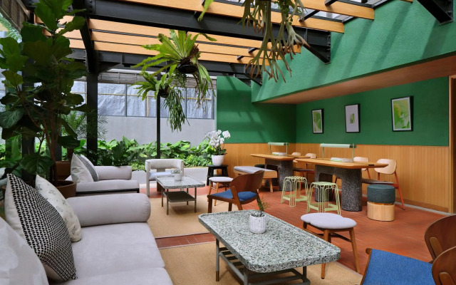 ARTOTEL Casa Kuningan