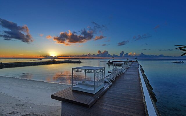 Costabella Tropical Beach Hotel