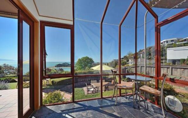 Cliff-top Holiday Home