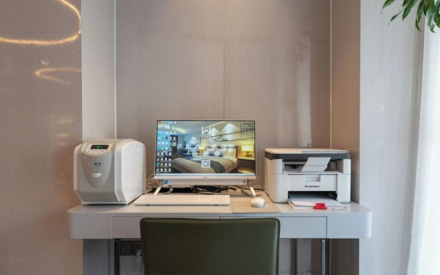 WorldHotel Quancheng Sqr Kuanholi Branch