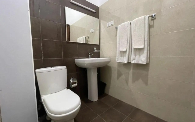 Hikka Holiday Inn