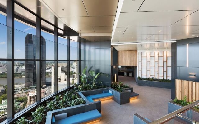 Skytower Apartment