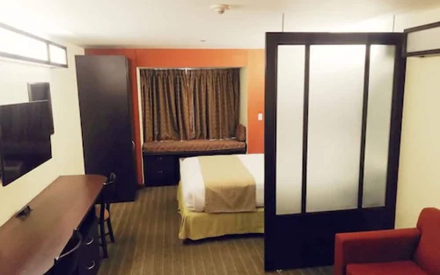 Microtel Inn and Suites Toluca