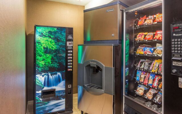 Magnuson Grand Pikes Peak