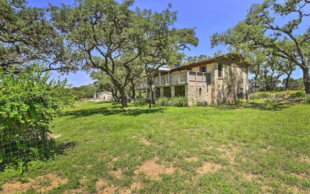 Countryside Cottage: 17 Mi to Downtown San Antonio