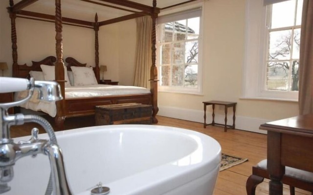 The Manor House Moreton
