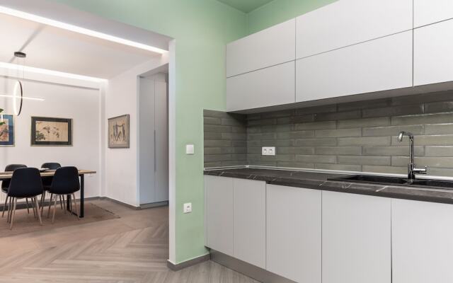 Amazonia Apt by halu