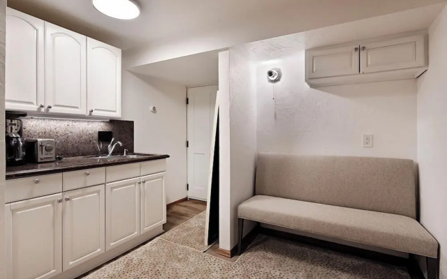 Fasching Haus Condominiums by Frias