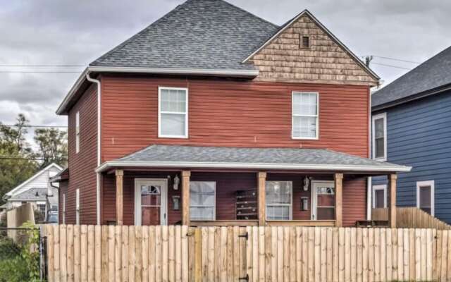 Urban Chic Townhome Near Downtown