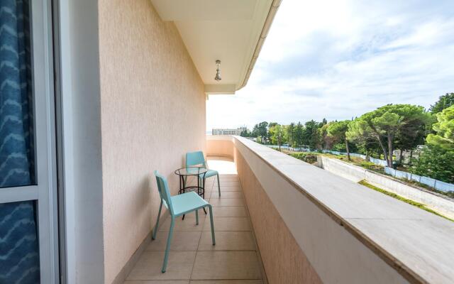 Apartments on Rachmaninoff lane 39/12