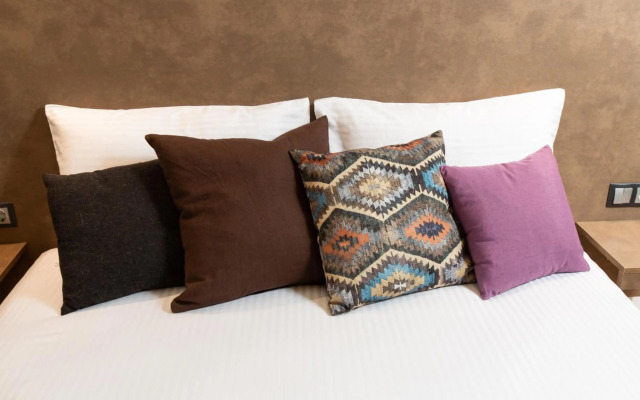 Downtown Luxury Boutique Suites - the grand suite