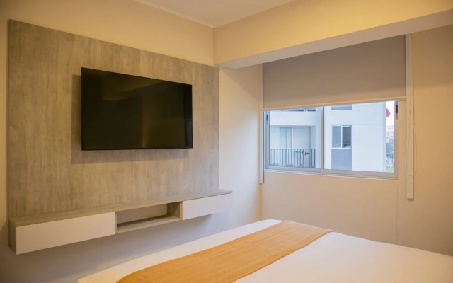 w Exceptional 1BR w Balcony in San Isidro