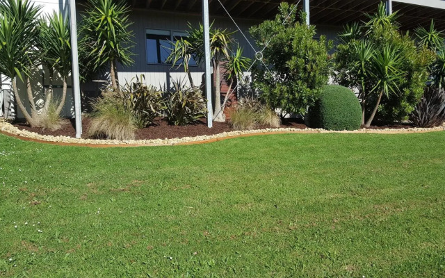 Saltwater Breeze Retreat