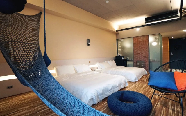 Thinker Hotel
