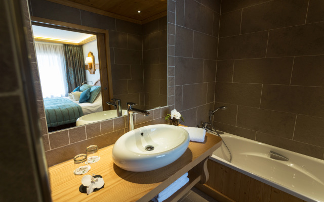 Neige et Roc, The Originals Relais