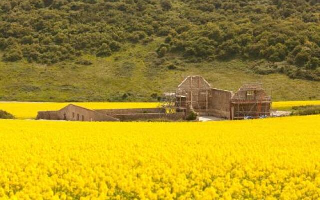 The Flint Barns