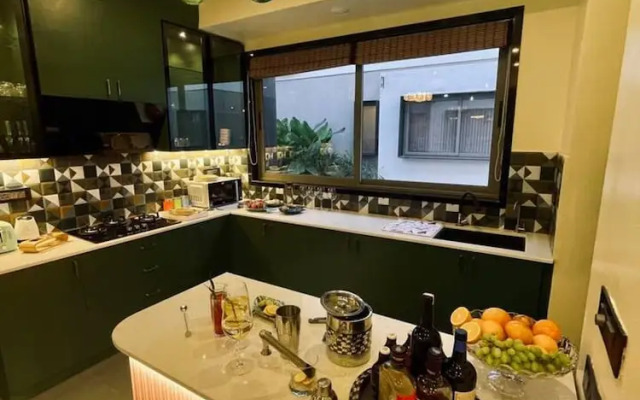 Luxe 3bhk Villa Kosha Pvt Pool - 2km to Beach